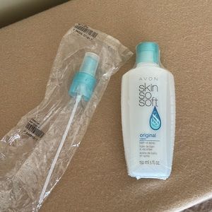 Original Skin So Soft Bath Oil. Sealed